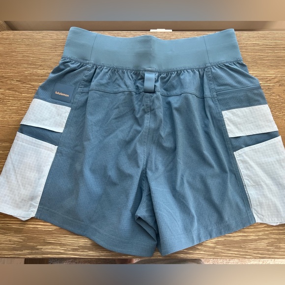 Lululemon WovenAir shorts, size 8! NWT! - Picture 3 of 6